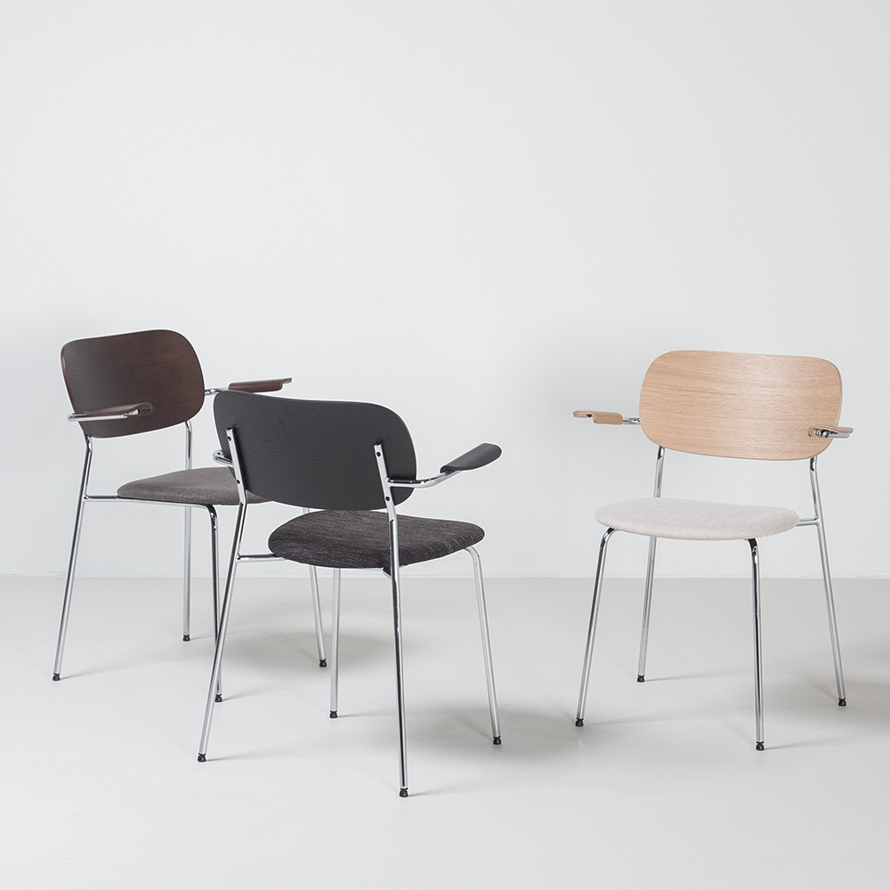 영가구하겐 암체어 클래식 원목 철제 패브릭 디자인 인테리어 카페 의자